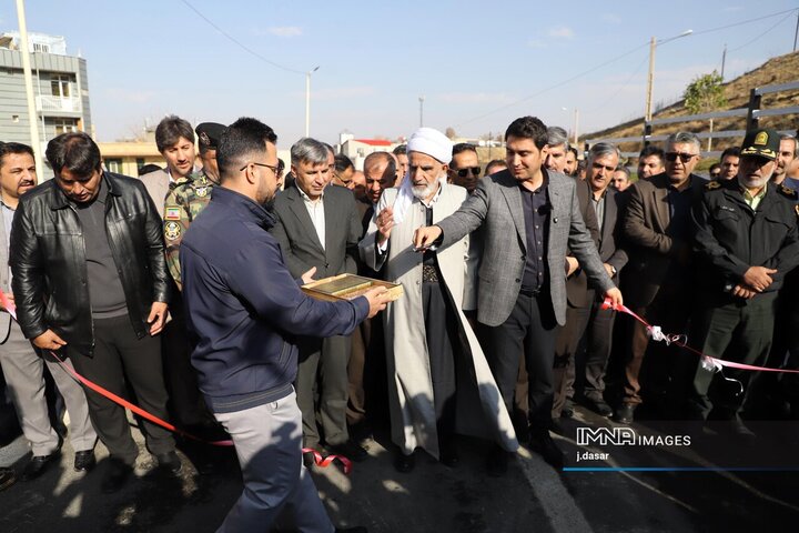 افتتاح پروژه تقاطع غیرهمسطح تکیه و چمن سنندج