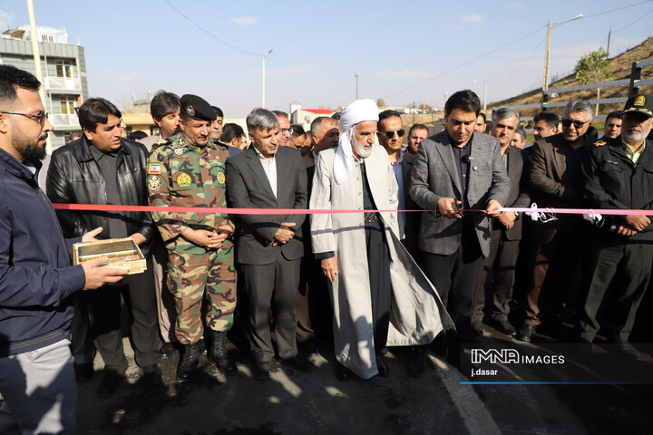 افتتاح پروژه تقاطع غیرهمسطح تکیه و چمن سنندج