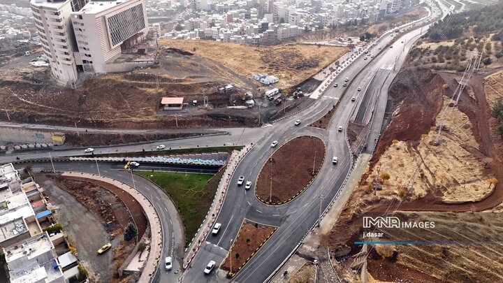 افتتاح پروژه تقاطع غیرهمسطح تکیه و چمن سنندج