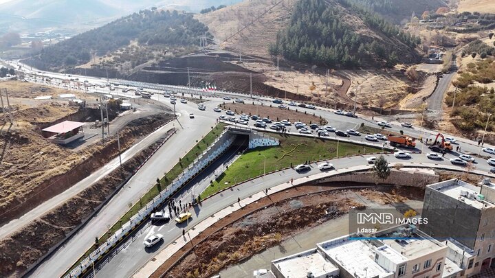 افتتاح پروژه تقاطع غیرهمسطح تکیه و چمن سنندج