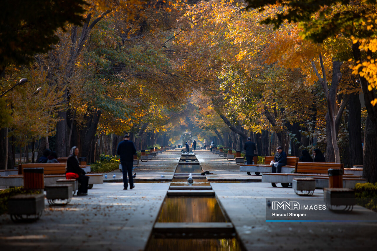 پاییز هزار رنگ اصفهان