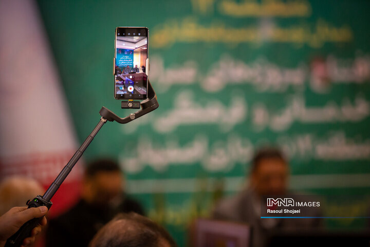 نشست خبری مدیر منطقه 12 شهرداری اصفهان