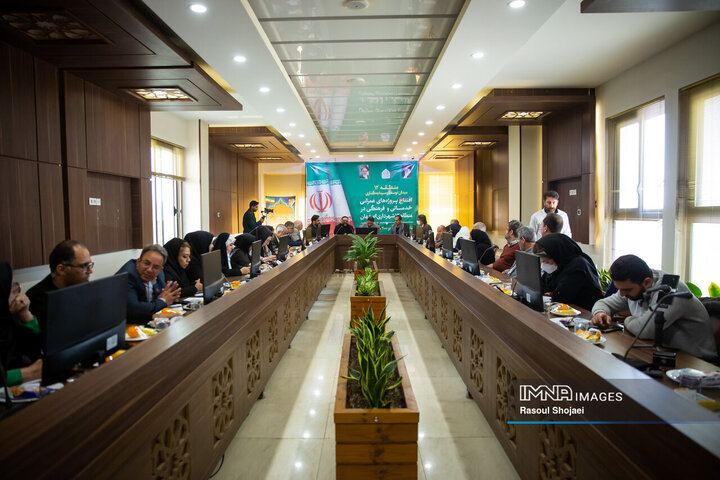 نشست خبری مدیر منطقه 12 شهرداری اصفهان