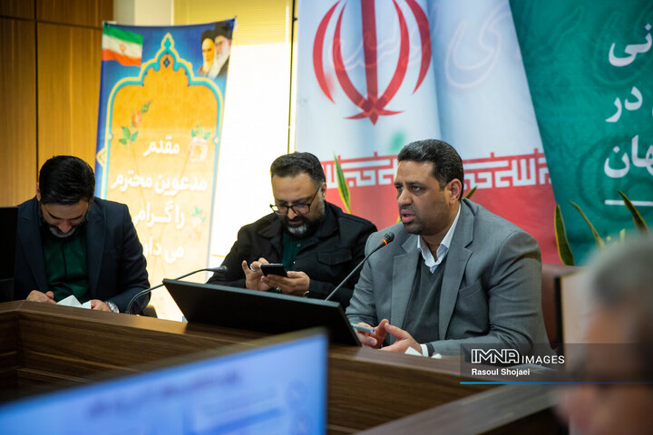 نشست خبری مدیر منطقه 12 شهرداری اصفهان