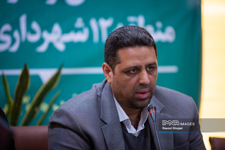 عباسعلی علی‌خاصی، مدیر منطقه ۱۲ شهرداری اصفهان