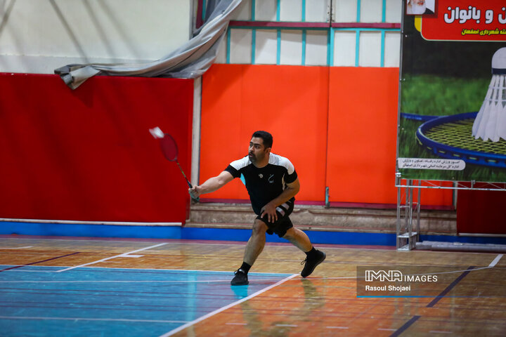 مسابقات بدمینتون کارکنان شهرداری اصفهان