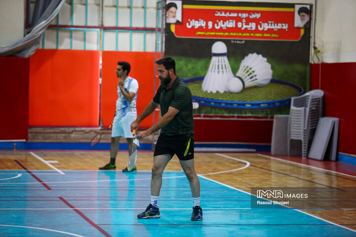 مسابقات بدمینتون کارکنان شهرداری اصفهان