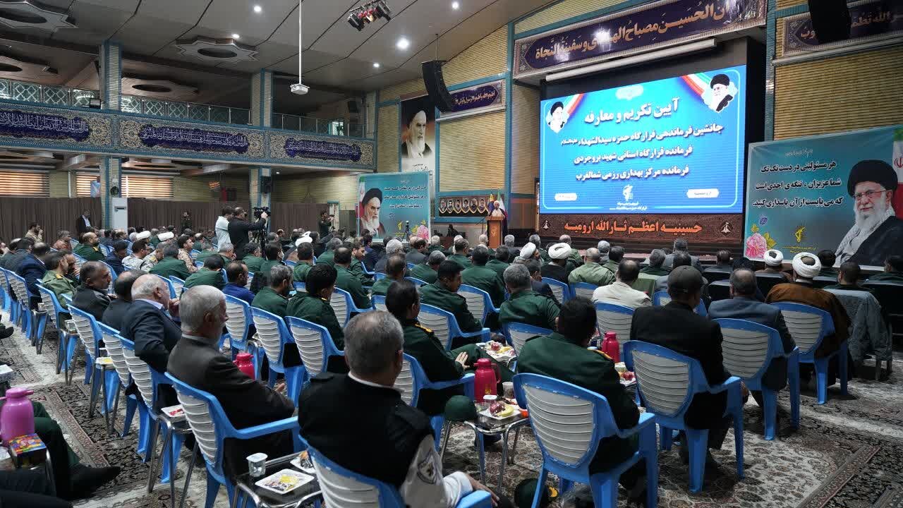 مقاومت ملت ایران مقابل استکبار الگویی برای جهان اسلام است