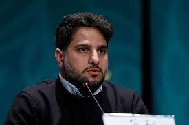 کاظم دانشی کیست؟ بیوگرافی فیلمنامه‌نویس و کارگردان ک د فیلم «علفزار»