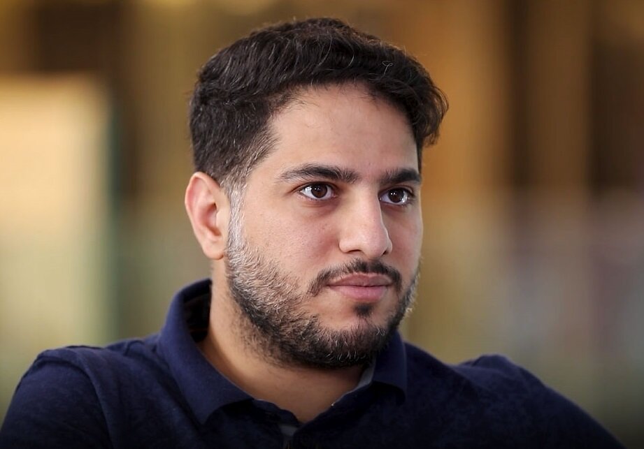 کاظم دانشی کیست؟ بیوگرافی فیلمنامه‌نویس و کارگردان ک د فیلم «علفزار»