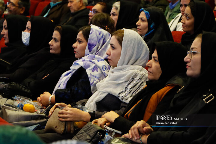 آیین تقدیر از فعالان حوزه حمل و نقل معلولین در اصفهان