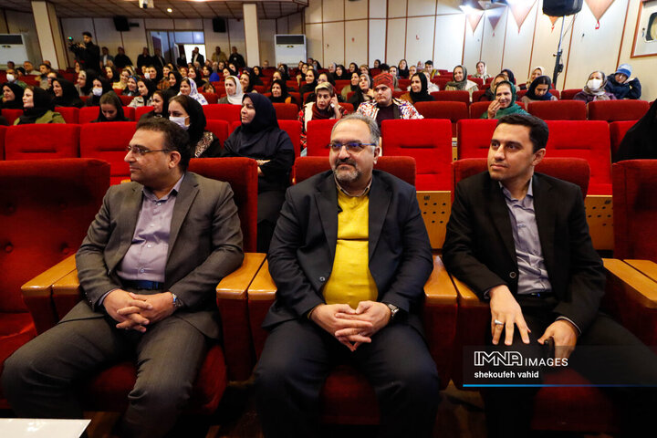 آیین تقدیر از فعالان حوزه حمل و نقل معلولین در اصفهان