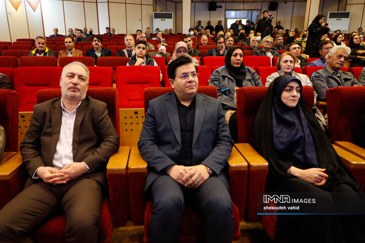 آیین تقدیر از فعالان حوزه حمل و نقل معلولین در اصفهان