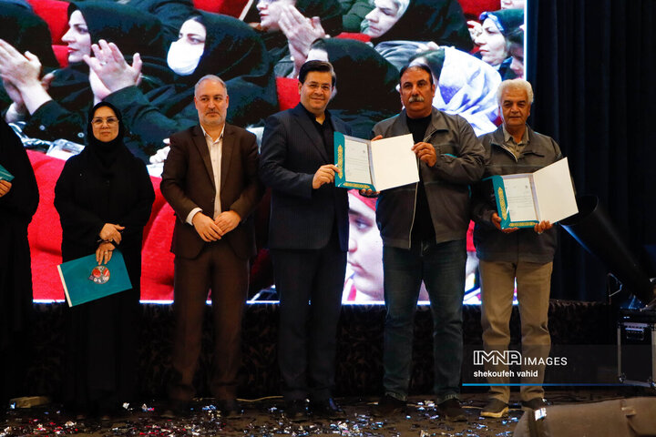 آیین تقدیر از فعالان حوزه حمل و نقل معلولین در اصفهان