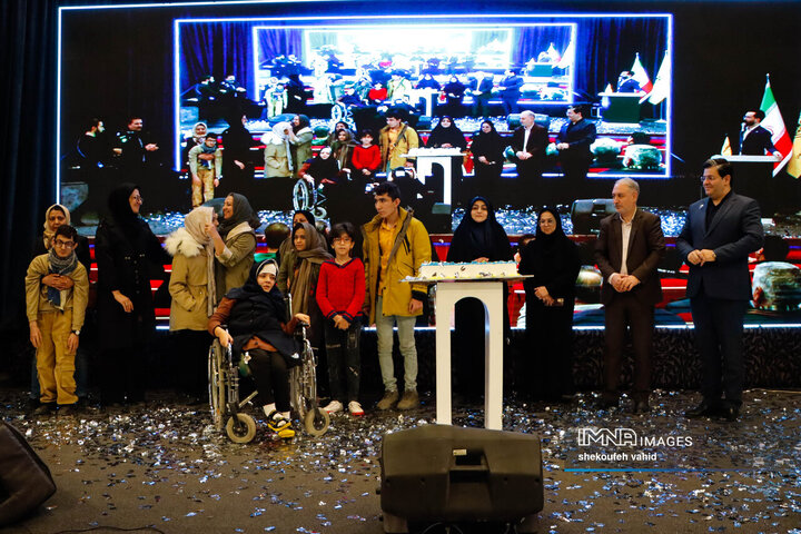 آیین تقدیر از فعالان حوزه حمل و نقل معلولین در اصفهان