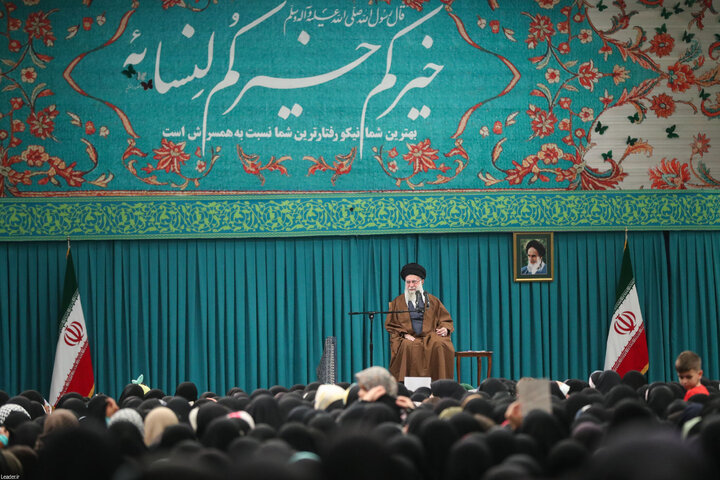 تحلیل و بررسی سخنرانی مقام معظم رهبری چهارشنبه دوازدهم آذر۱۴۰۴دیدارمقام معظم رهبری با هزاران نفر از بانوان سراسر کشور۱۲آذر۱۴۰۴ 