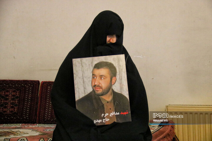 مادری از نسلِ ام‌البنین(س)؛ روایت زندگی مادر شهید نوروزی