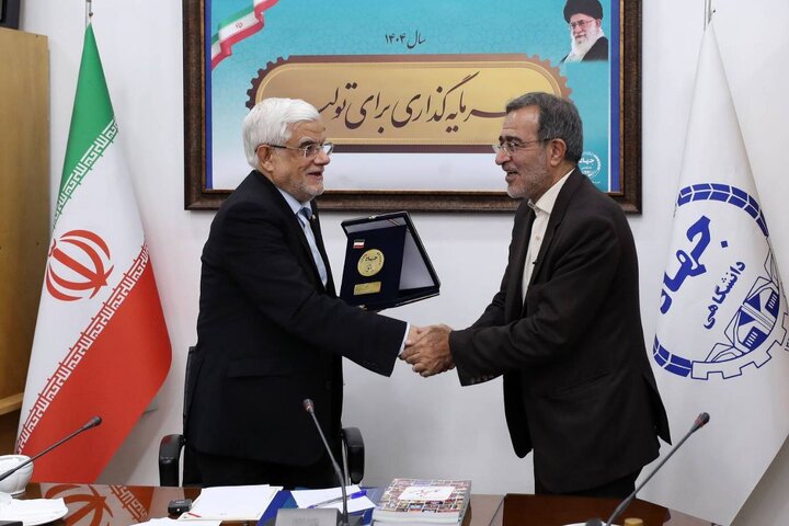 حفظ حرمت روز دانشجو و نقش واسطه‌ای جهاد دانشگاهی میان مردم و حاکمیت