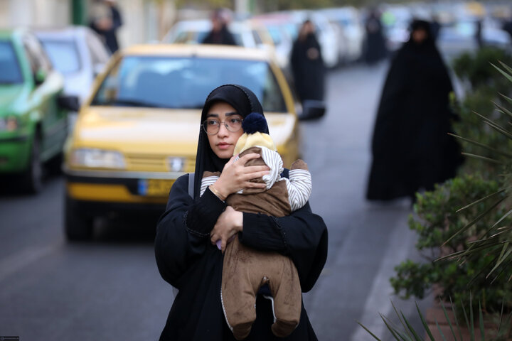 دیدار هزاران نفر از زنان و دختران با رهبر انقلاب