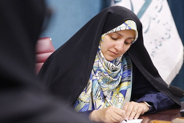 سهم ۷۰ درصدی زنان از مجوز کسب‌وکارهای خانگی/ دسترسی مشاغل به اینترنت بین‌الملل باز شود