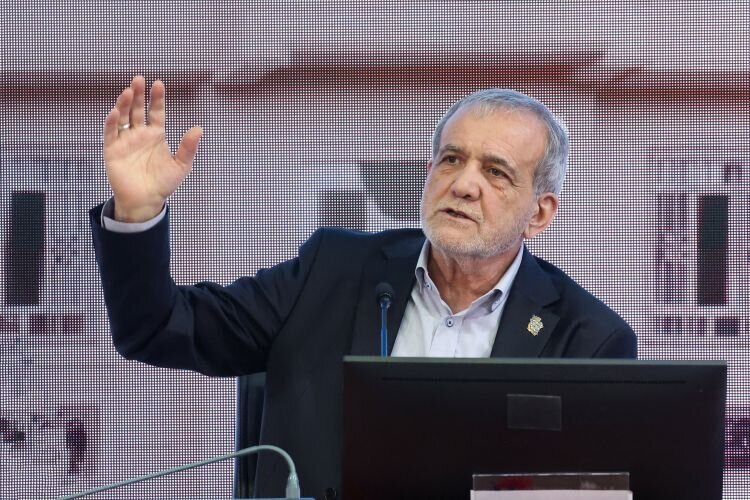 از آغاز رزمایش بزرگ نیروی دریایی سپاه پاسداران تا تشییع همسر و فرزند معاون رئیس جمهور