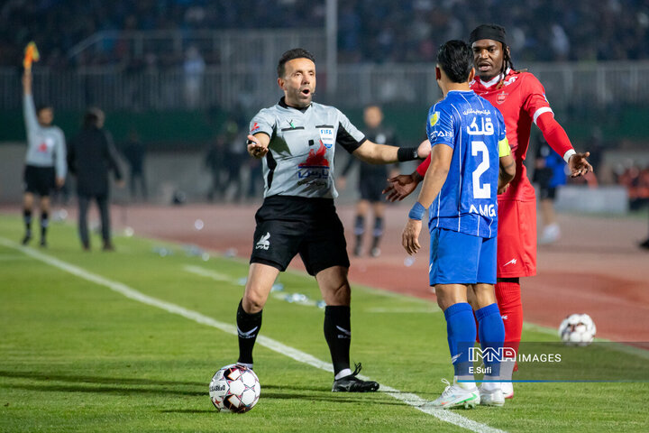 گزارش زنده؛ استقلال ۰ _ پرسپولیس ۰ گزارش زنده؛ استقلال ۰ _ پرسپولیس ۰