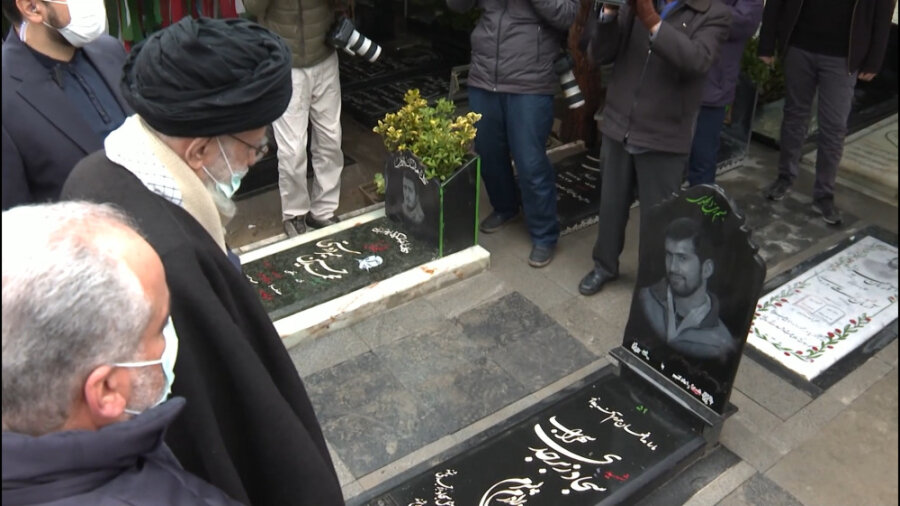 «حواسم هست» روایت کرامات و معجزه نیست+ عکس و فیلم