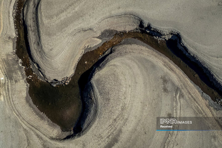 خشکی یک کانال آب در تینتویستل بریتانیا