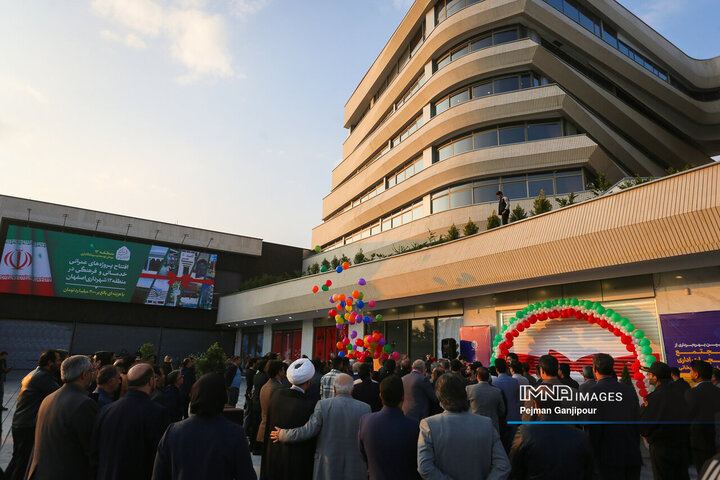 آیین بهره‌برداری از پروژه‌های منطقه 12 شهرداری اصفهان