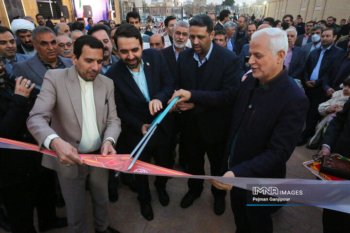 آئین بهره‌برداری از ۳۰۰۰ میلیارد تومان پروژه‌های جدید در منطقه ۱۲ اصفهان برگزار شد