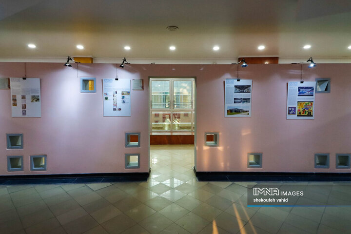 آیین افتتاح نمایشگاه کاشی پرتغال در اصفهان