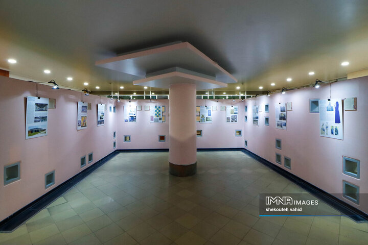 آیین افتتاح نمایشگاه کاشی پرتغال در اصفهان