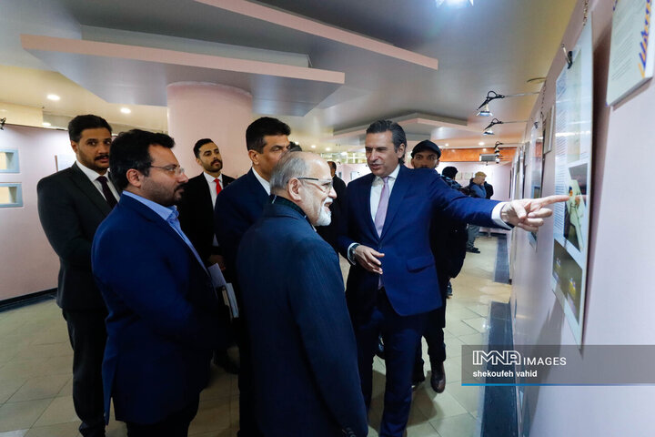 آیین افتتاح نمایشگاه کاشی پرتغال در اصفهان