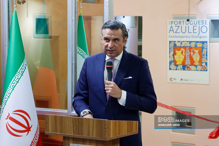 آیین افتتاح نمایشگاه کاشی پرتغال در اصفهان