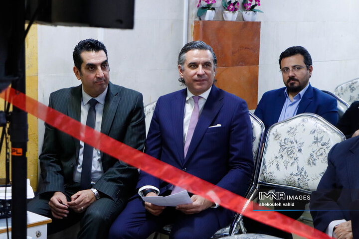 آیین افتتاح نمایشگاه کاشی پرتغال در اصفهان