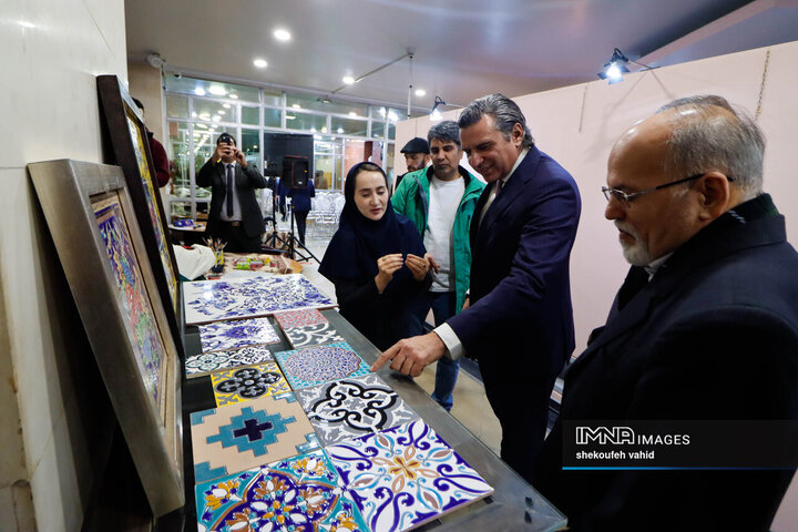 آیین افتتاح نمایشگاه کاشی پرتغال در اصفهان