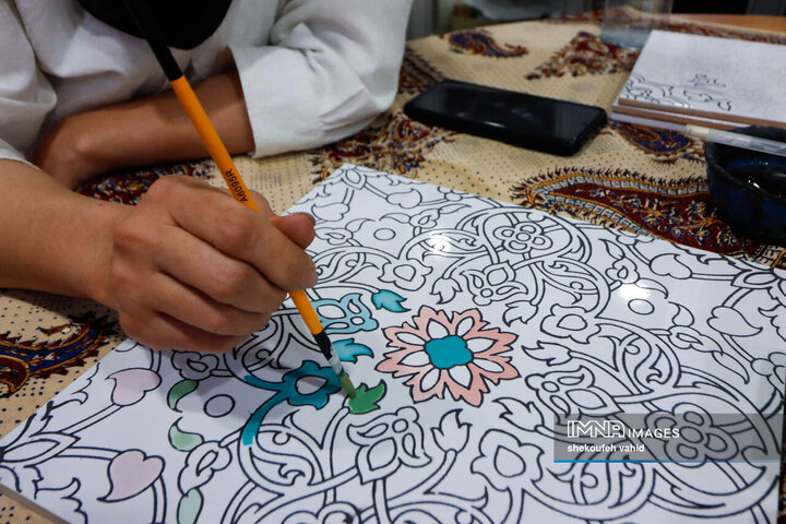 آیین افتتاح نمایشگاه کاشی پرتغال در اصفهان