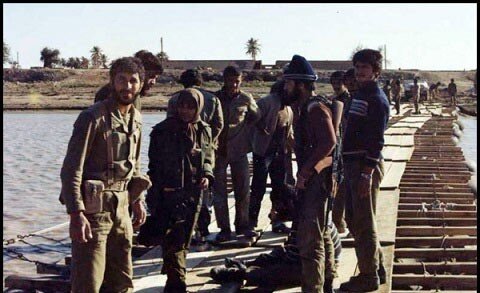 اولین عکسهای چاپ شده جنگ تحمیلی با دوربین این زن ثبت شد