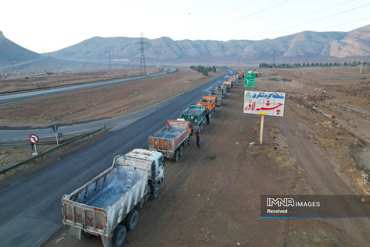 عملیات عمرانی پروژه میدان مادر خمینی‌شهر