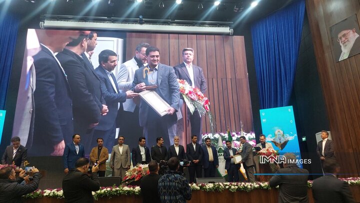 مقاله معاونت عمران شهرداری اصفهان در کنگره ملی نگهداری و تعمیرات کشور برتر شد