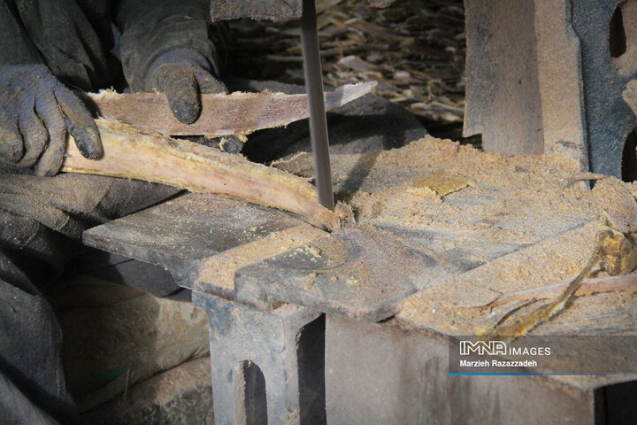 کارگاه آماده سازی استخوان خاتم‌کاری