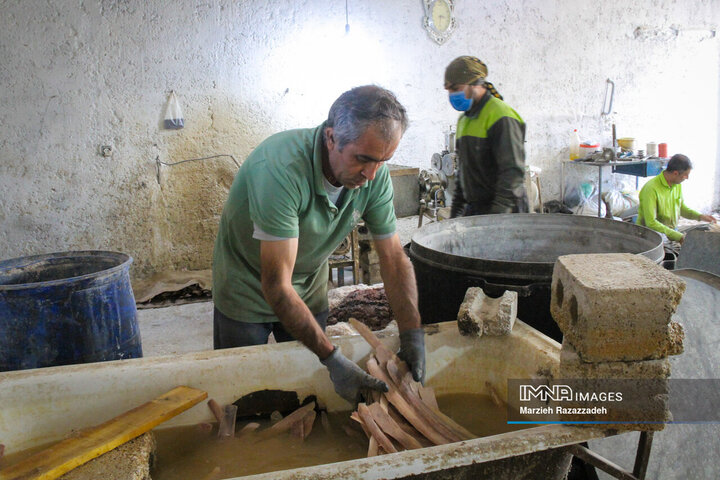 کارگاه آماده سازی استخوان خاتم‌کاری