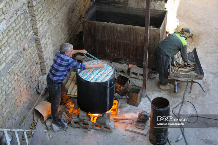 کارگاه آماده سازی استخوان خاتم‌کاری