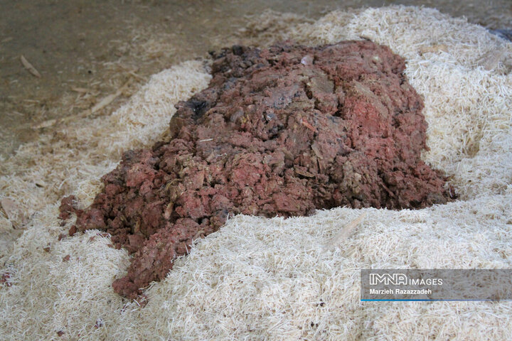 کارگاه آماده سازی استخوان خاتم‌کاری