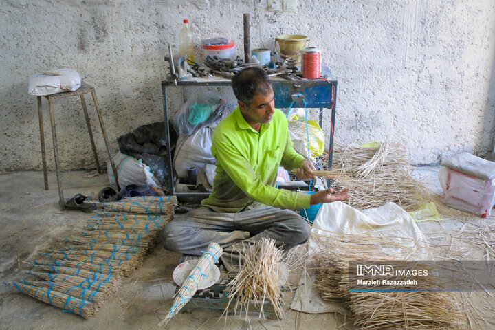 کارگاه آماده سازی استخوان خاتم‌کاری