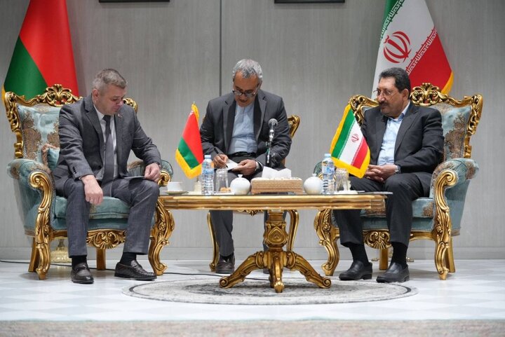 دیدار وزیر صمت‌ و همتای بلاروسی در حاشیه  اجلاس کمیسیون مشترک همکاری‌ ایران و بلاروس