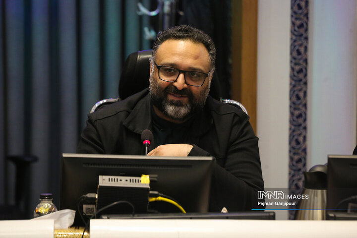 نشست اعضای شورای شهر اصفهان و تشکل‌های دانشجویی