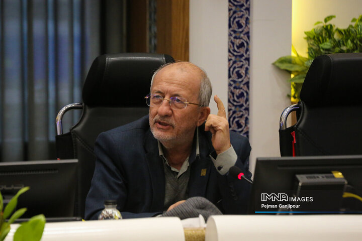 نشست اعضای شورای شهر اصفهان و تشکل‌های دانشجویی