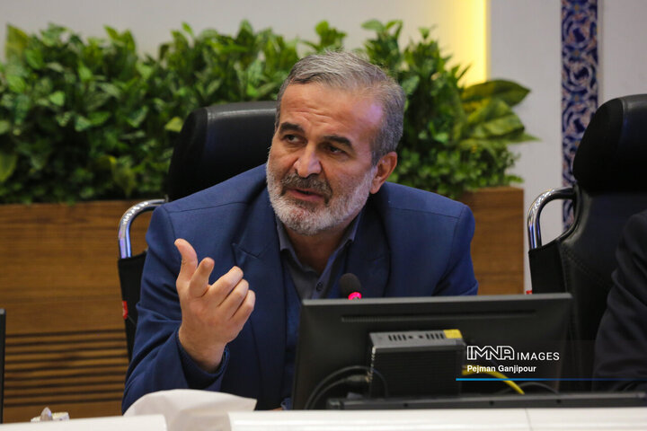 نشست اعضای شورای شهر اصفهان و تشکل‌های دانشجویی