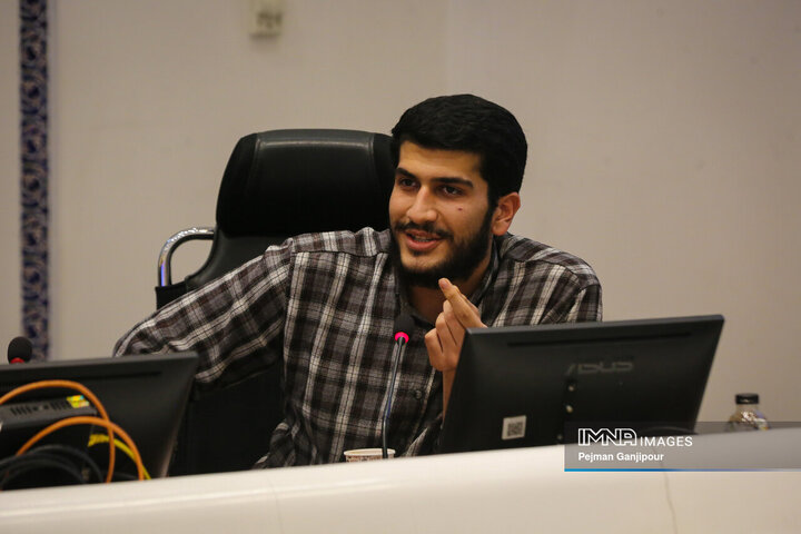 نشست اعضای شورای شهر اصفهان و تشکل‌های دانشجویی